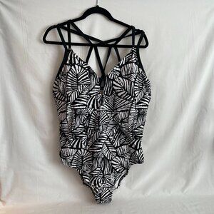 Time and Tru Women's Strappy One-Piece Swimsuit Size 2X- NEW!